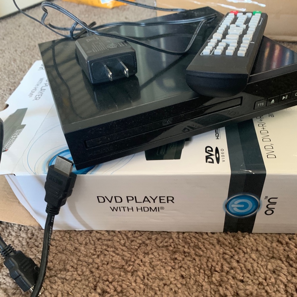 DVD player with HDMI - Picture 4 of 5